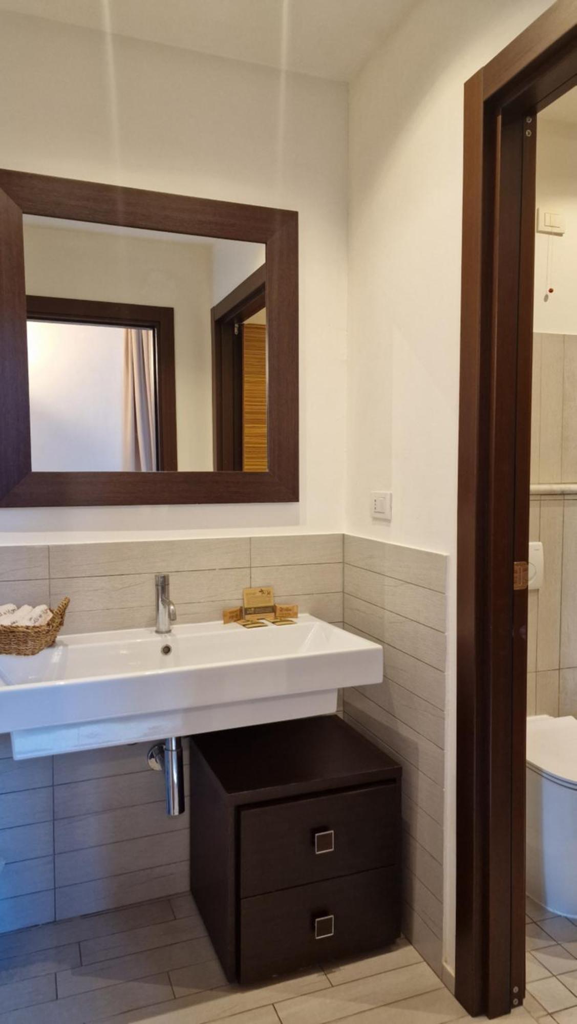 Cala Dei Mori Aparthotel Livorno Luaran gambar